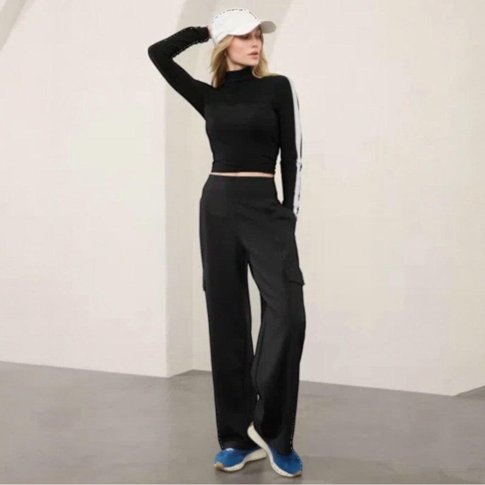 Athleta Brooklyn Heights High Rise Cargo Pant in Black